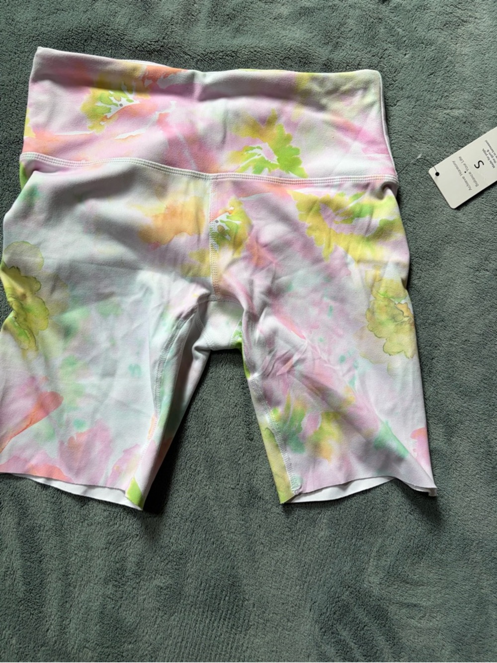 High-Waist Pastel Floral Bike Shorts - White/Pastel